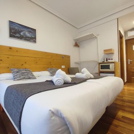 Pensión Urkia San Sebastián Exterior foto